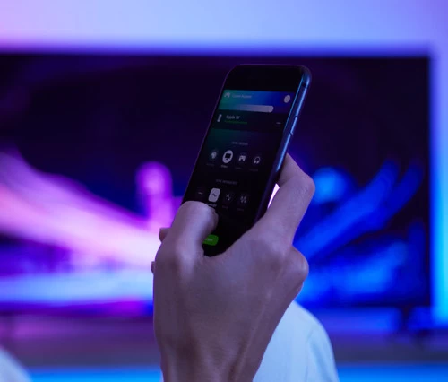 Philips Hue Play HDMI Sync Box + Gradient Lightstrip 55+ Zoll + Bridge – Bild 4